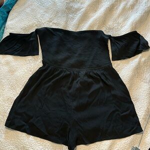 Express romper. Black. Large